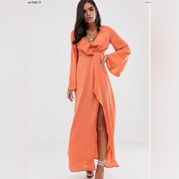 Missguided Maxi Dress with twist detail and side split - Picture 2 of 10